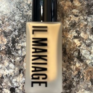 IL MAKIAGE 075 Foundation